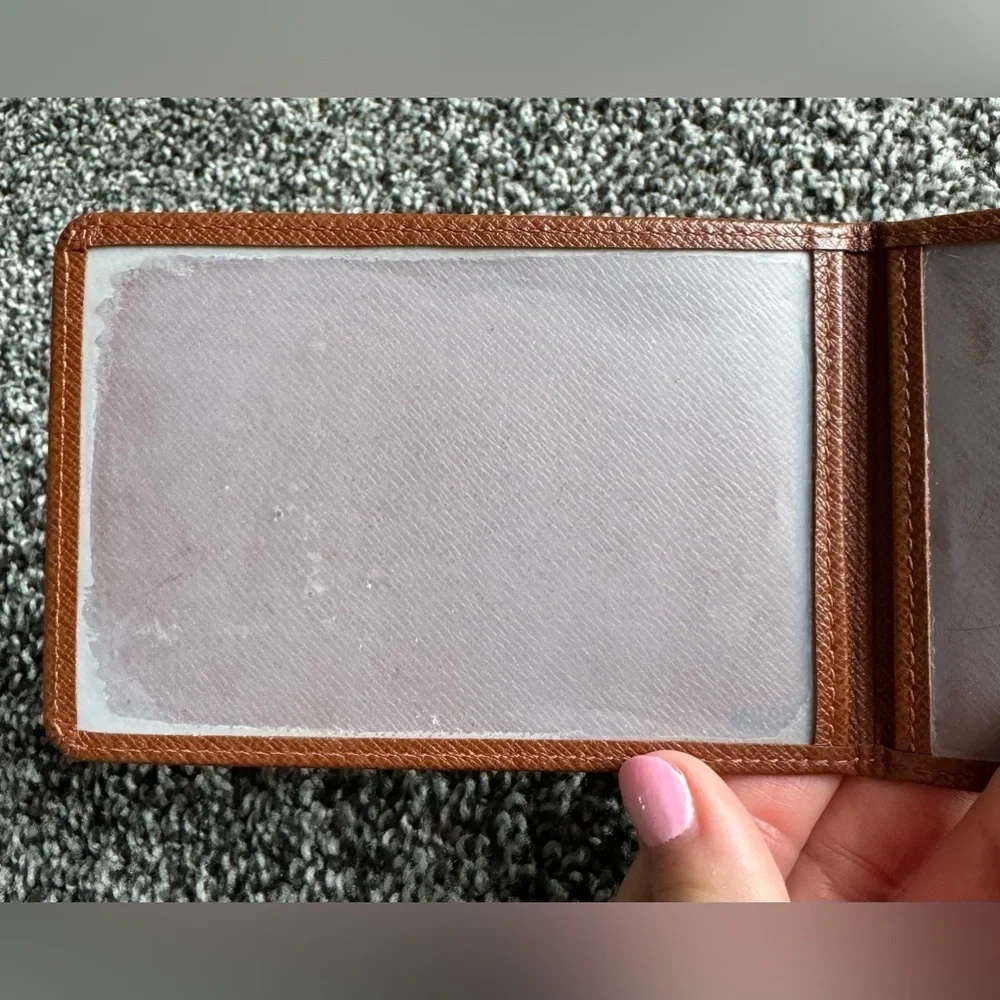 Louis Vuitton Taiga bifold slim card holder